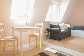 FULL HOUSE Studios - California Apartment - NETFLIX + WiFi inkl.
